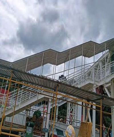 team image2 400x480